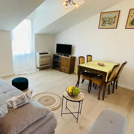 Luka Apartment